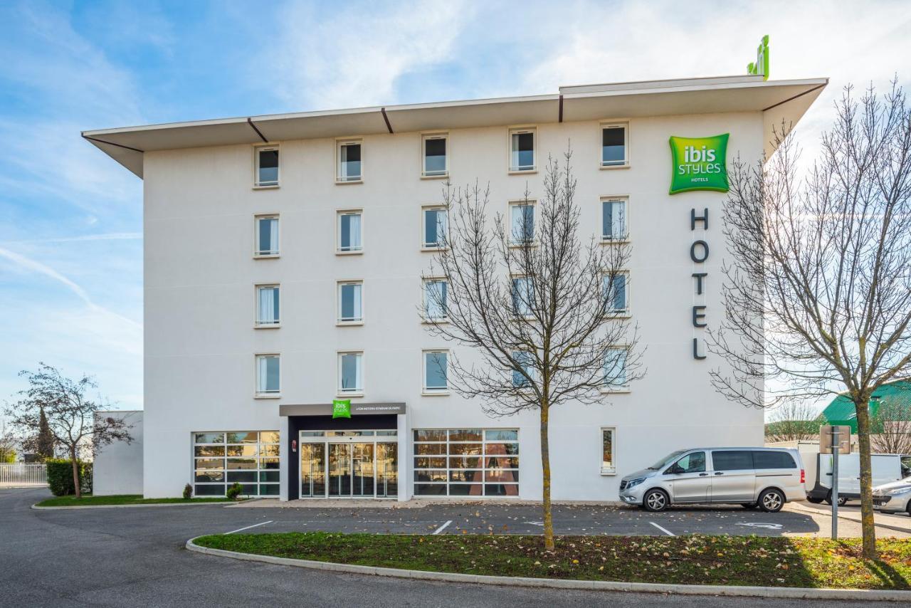 Ibis Styles Lyon Meyzieu Arena Stadium Bagian luar foto
